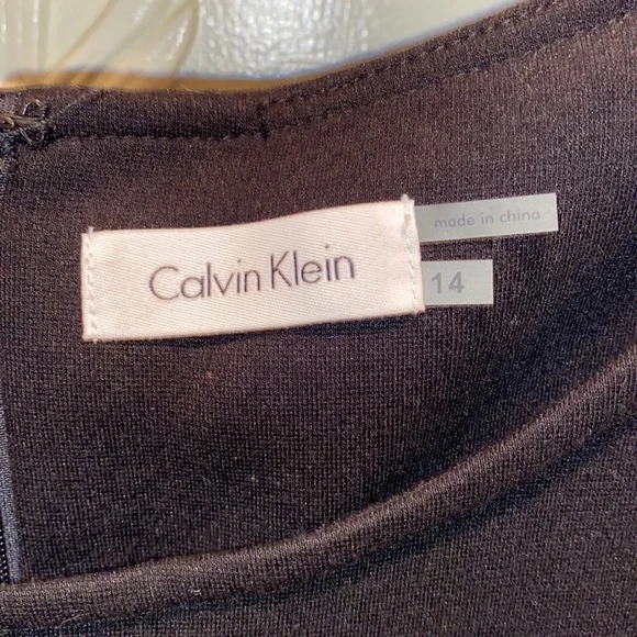 Black dress - Picture 2 of 5